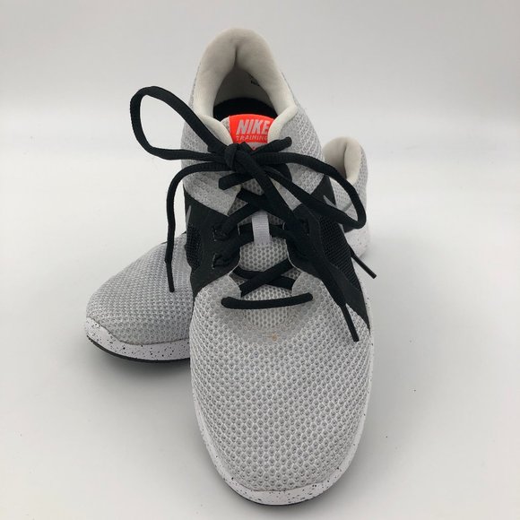 flex trainer 8 sneaker